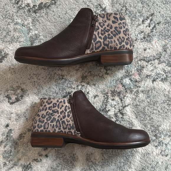 Women's Naot Helm Cheetah/Soft Brown Leather/Suede - Picture 3 of 12